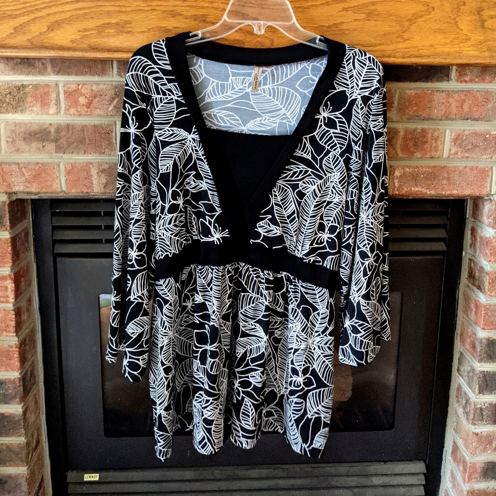 Susan Lawrence black and white 3/4 sleeve top 2X